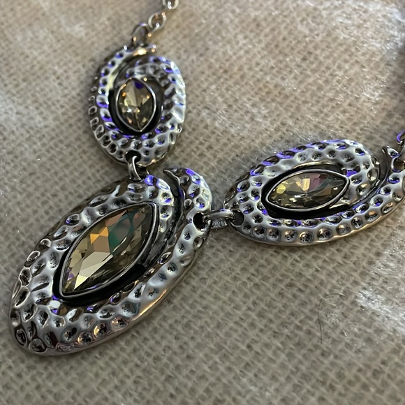 Bold statement necklace - Picture 1 of 2